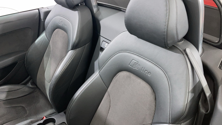 Audi TT 2.0 TDI Quattro Black Edition 2dr Diesel Roadster